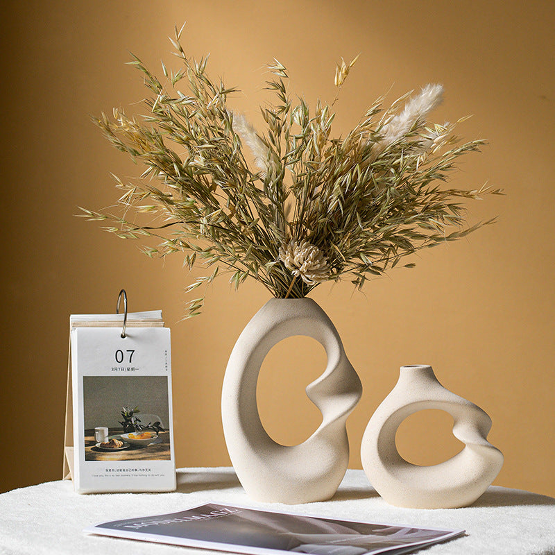 Keramikvase mit Relief-Struktur