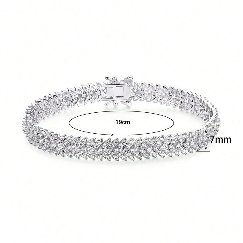 Modisches Armband mit Zirkonia-Steinen