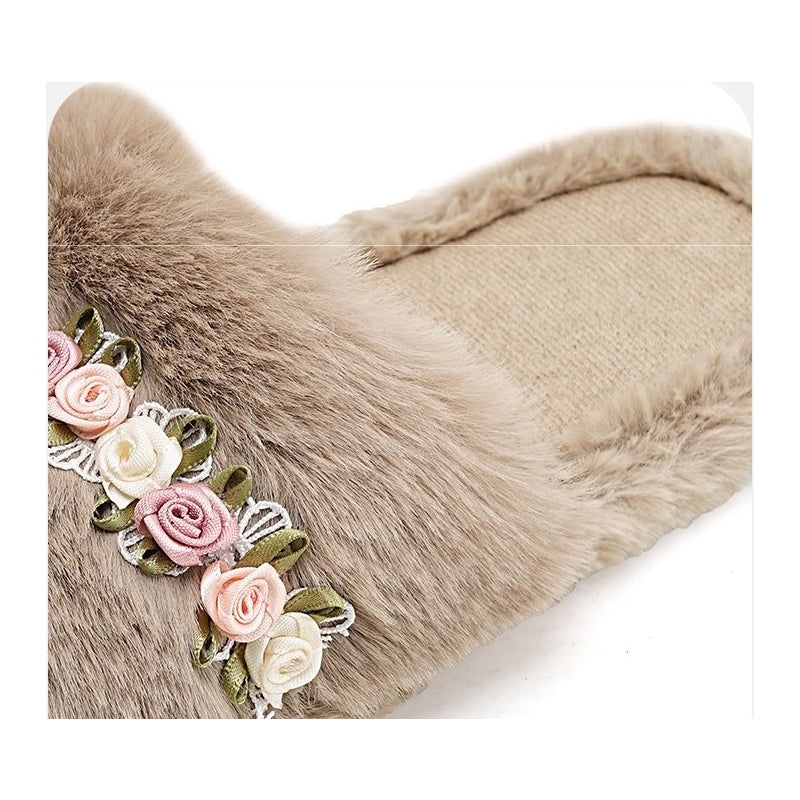 Offene Hausschuhe Blumendesign