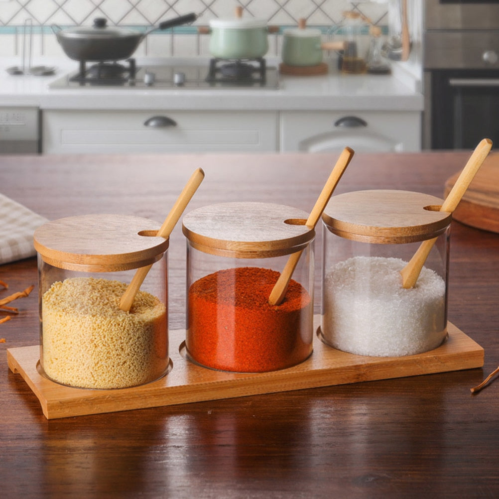 Gewürzgläser-Set mit Holzlöffel